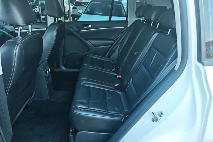 大众 途观 2016款 300TSI 自动两驱舒适版中控内饰21