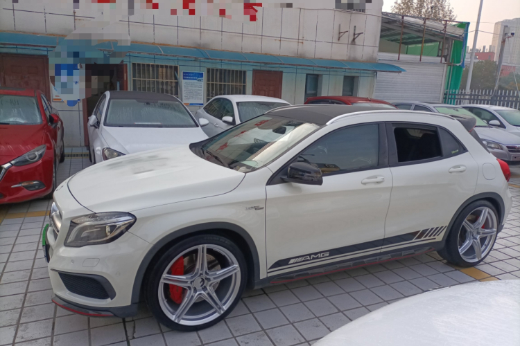 奔驰GLA AMG 2015款 AMG GLA 45 4MATIC车身外观4