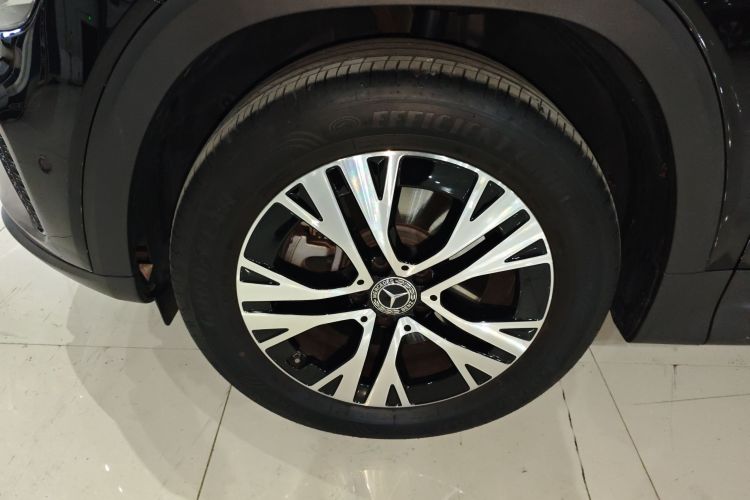 奔驰GLB 2024款 改款 GLB 220 动感型车身外观6007