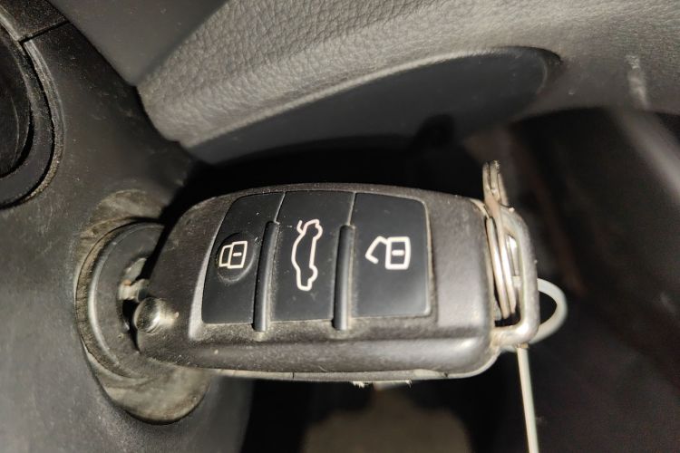 奥迪A3 2019款 Limousine 35 TFSI 进取型 国V中控内饰7001