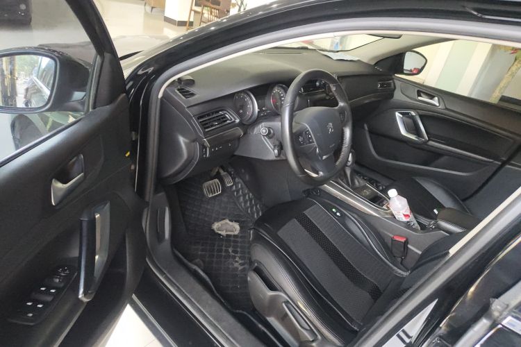 标致408 2015款 1.2T 自动豪华版中控内饰7003