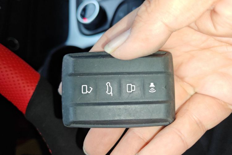 坦克300 2024款 2.0T 征服者中控内饰11