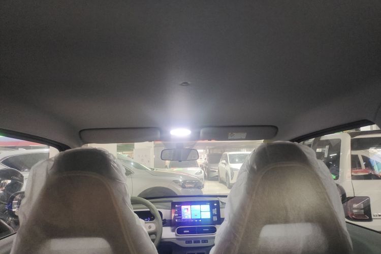 吉利银河 2025款 210km 熊猫骑士中控内饰22