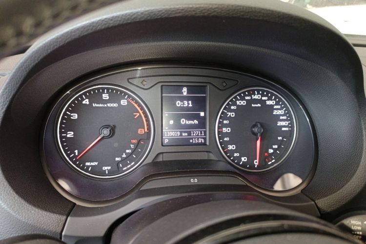 奥迪A3 2016款 Limousine 35 TFSI 领英型中控内饰14