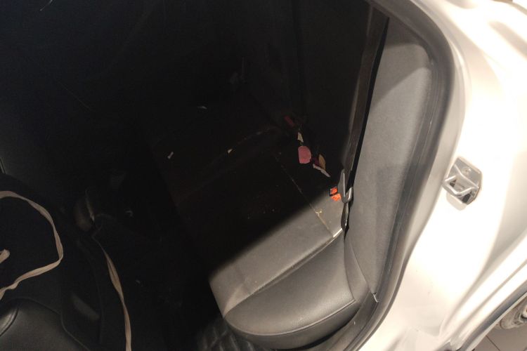 宝马X1 2015款 sDrive18i 领先晋级版中控内饰21