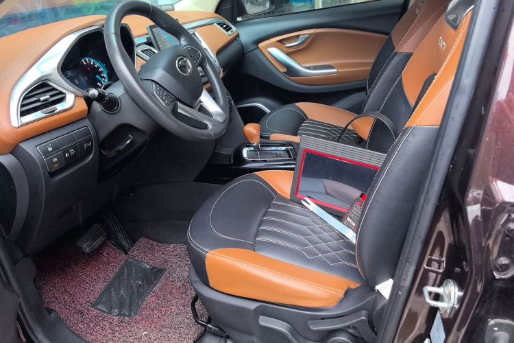 东南DX7 2018款 1.5T 自动荣耀版中控内饰19