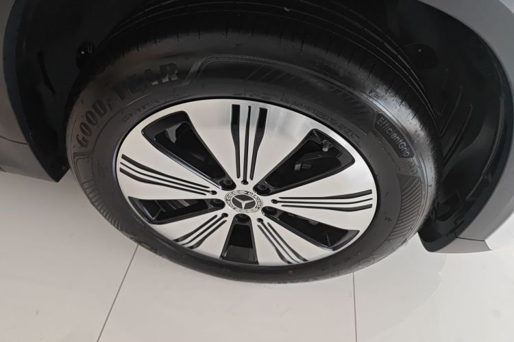 奔驰EQA 2025款 EQA 260车身外观10