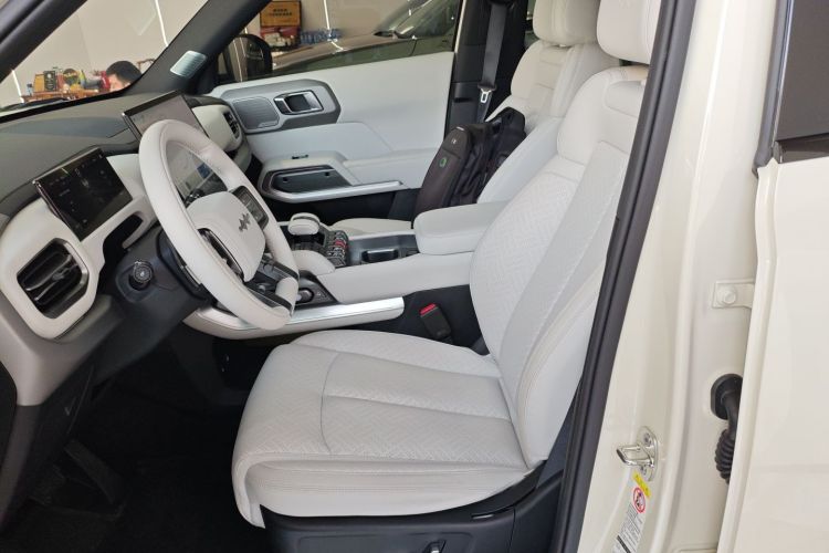 方程豹 钛3 2025款 501KM 四驱智驾Ultra版中控内饰19