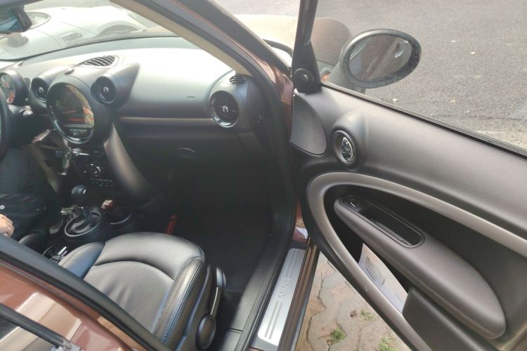 MINI Countryman 2014款 1.6L COOPER Fun局部细节9005