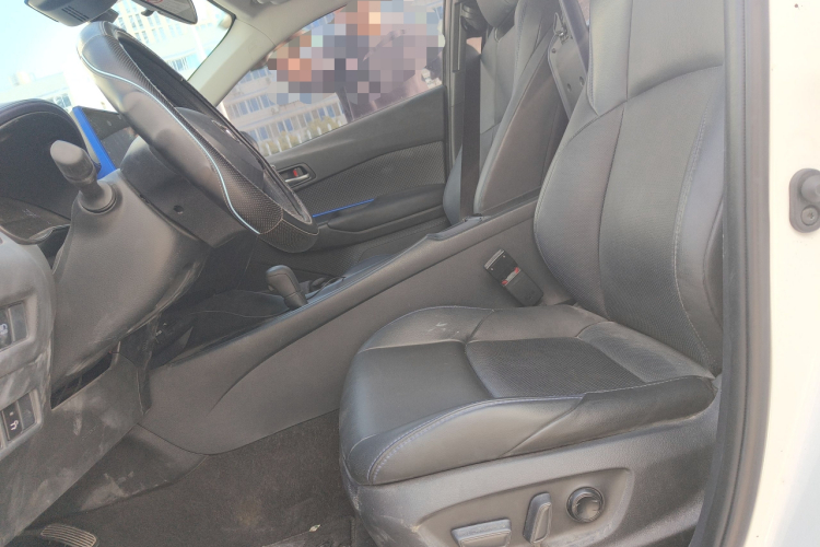 丰田C-HR 2023款 2.0L 领先版中控内饰19