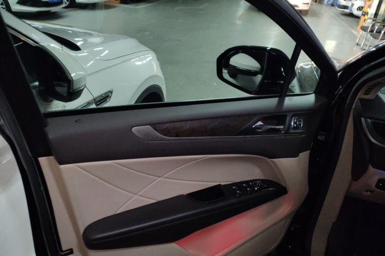 林肯MKC 2017款 2.0T 两驱尊雅版中控内饰7007