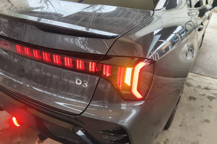 领克03 2023款 2.0TD DCT劲Pro车身外观9