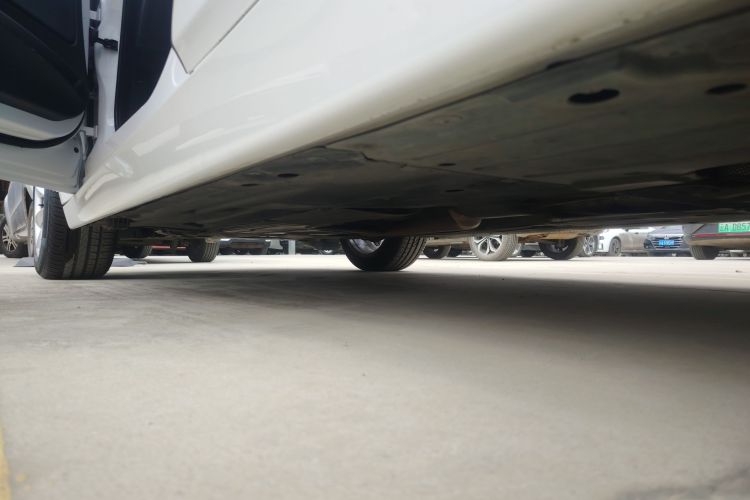 宝马3系GT 2018款 320i 时尚型局部细节9002