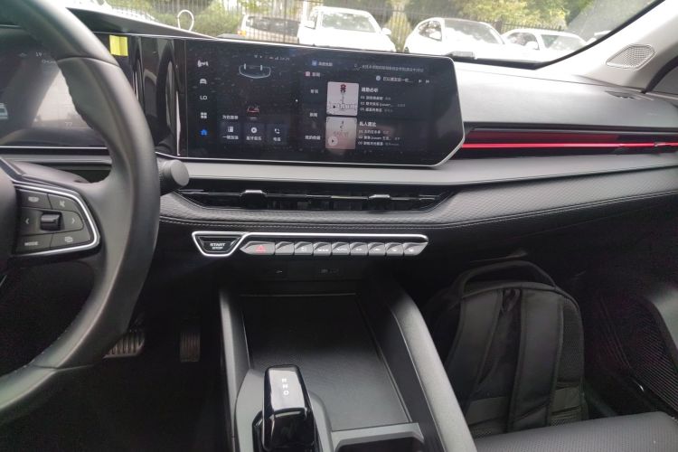 吉利汽车 2022款 缤瑞COOL 1.5T DCT电掣版中控内饰16