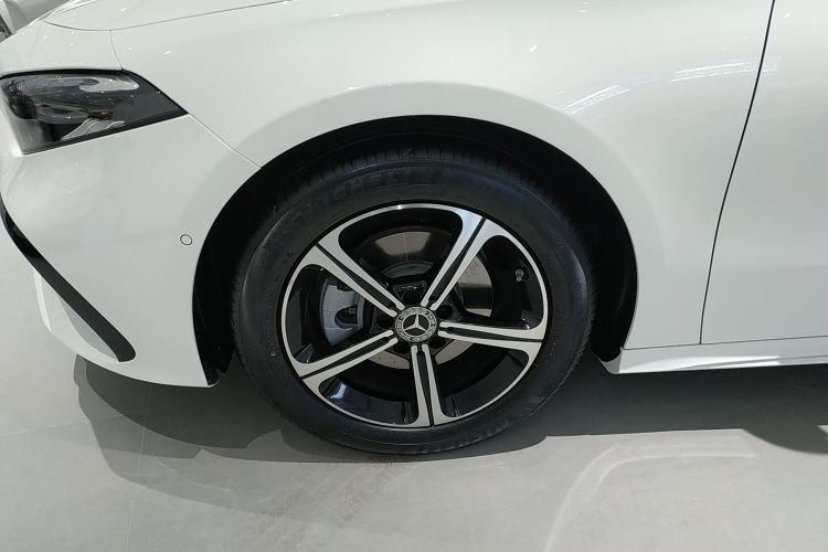 奔驰A级 2025款 A 200 L 时尚型车身外观6007