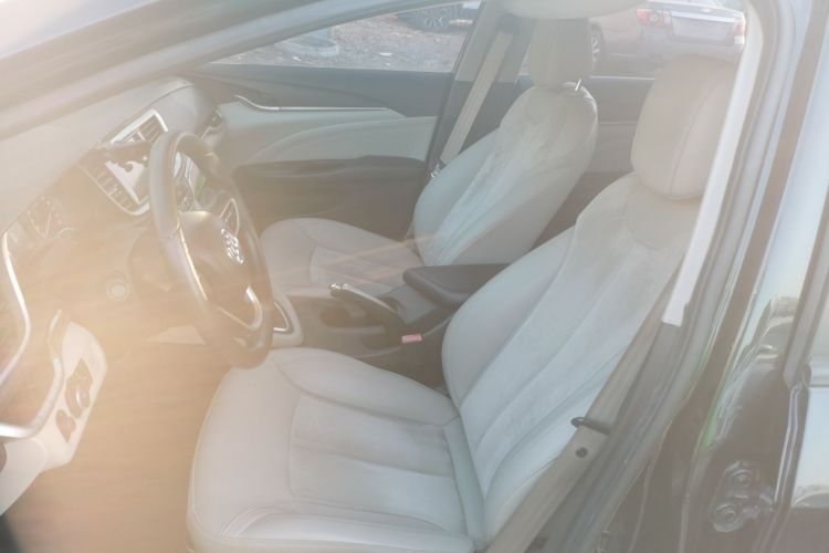 别克 英朗 2015款 15N 自动豪华型中控内饰19