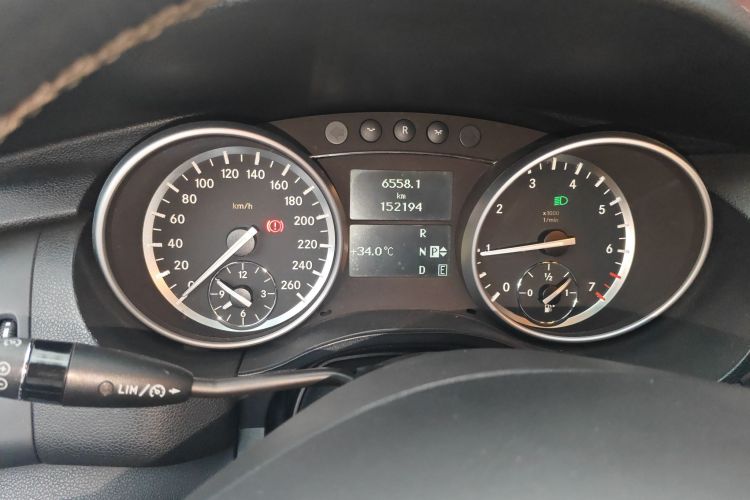 奔驰R级 2010款 R 300 L 豪华型中控内饰15