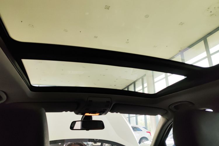 宝马X1 2013款 sDrive18i 领先型中控内饰22