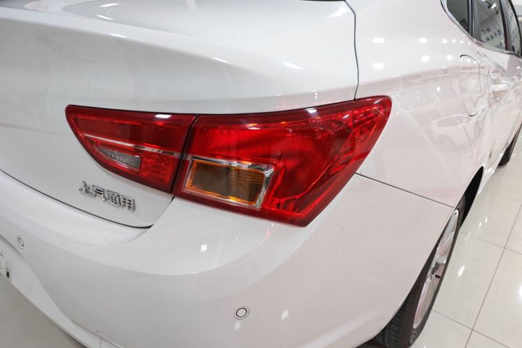 别克 威朗 2018款 三厢 15S 自动进取型车身外观9