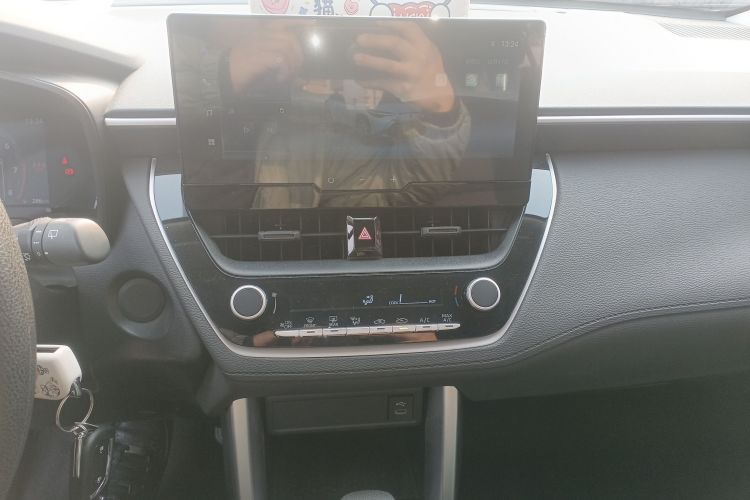 丰田 锋兰达 2023款 2.0L CVT精英版局部细节16