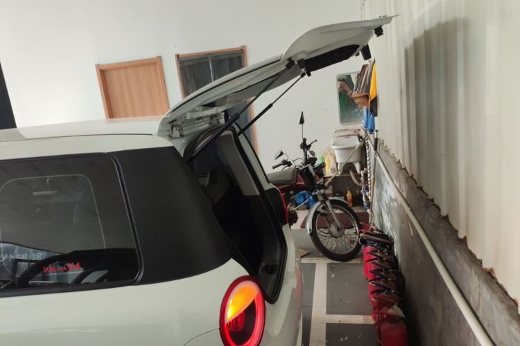 长安启源 长安Lumin 2023款 301km 蜜沁款机舱底盘23