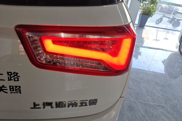 宝骏560 2016款 1.8L iAMT精英型车身外观6006