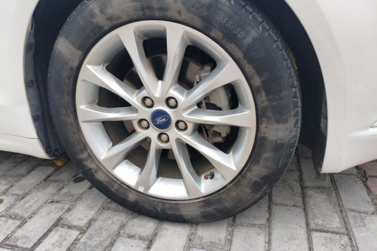 福特 蒙迪欧 2017款 EcoBoost 180 时尚型车身外观10