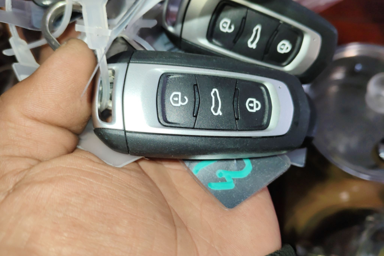 吉利银河 熊猫 2025款 210km 元气熊中控内饰11