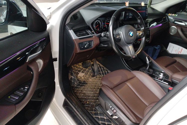 宝马X2 2021款 改款 sDrive25i M运动套装中控内饰20