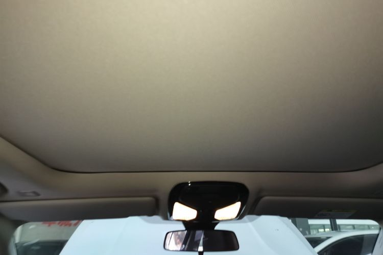 宝马i3 2022款 eDrive 35 L中控内饰22