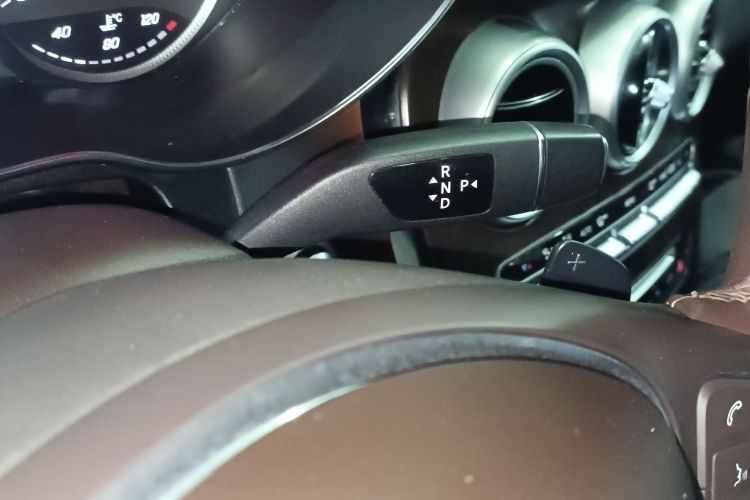 奔驰GLC 2019款 GLC 200 L 4MATIC局部细节18