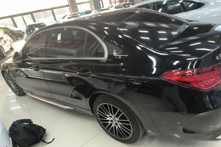 奔驰C级 2022款 C 260 L 运动版车身外观4
