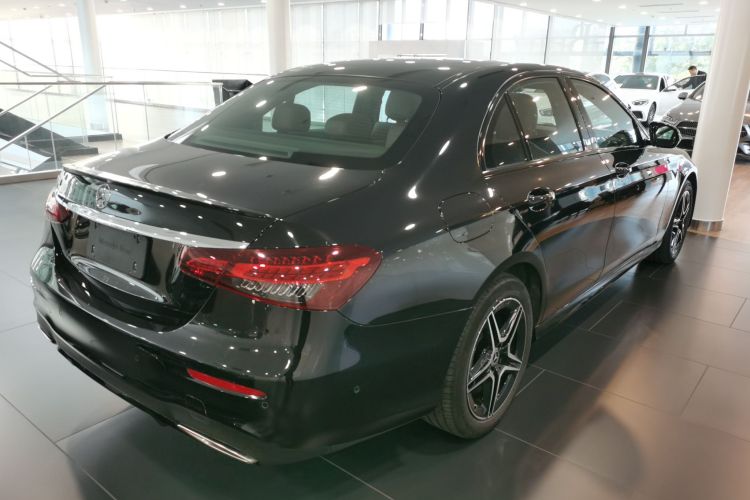奔驰E级(进口) 2023款 改款 E 260 时尚型运动版车身外观6005