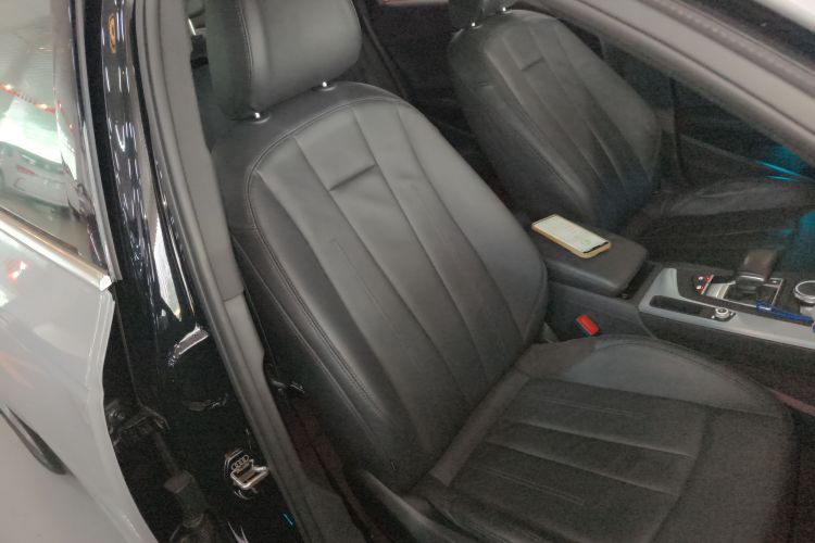 奥迪A4L 2019款 40 TFSI 时尚型 国V局部细节41