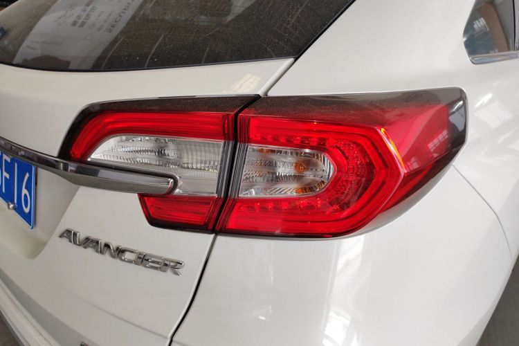 本田 冠道 2017款 370TURBO 两驱豪华版车身外观9