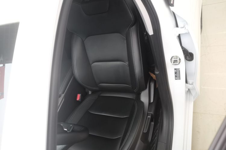 吉利汽车 帝豪 2025款 第4代 1.5L CVT尊贵型中控内饰19