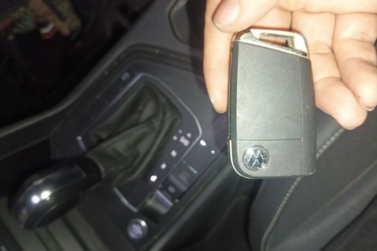 大众 途观L 2022款 330TSI 自动两驱舒享版中控内饰7001