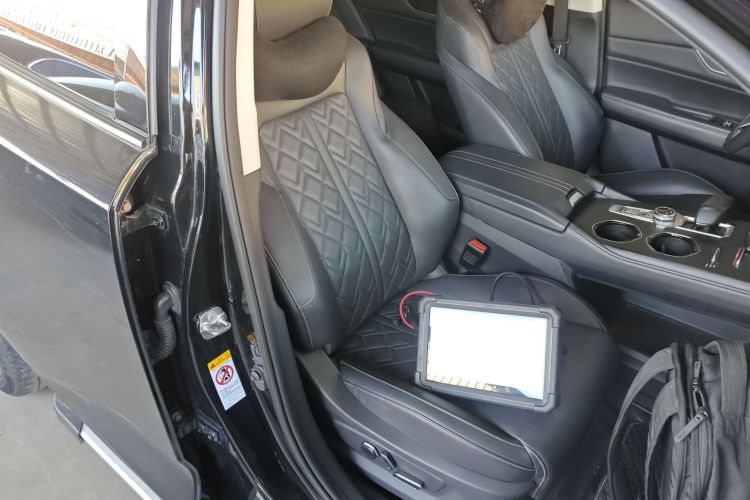 长安UNI-K 2021款 2.0T 全轮驱动尊贵型局部细节41