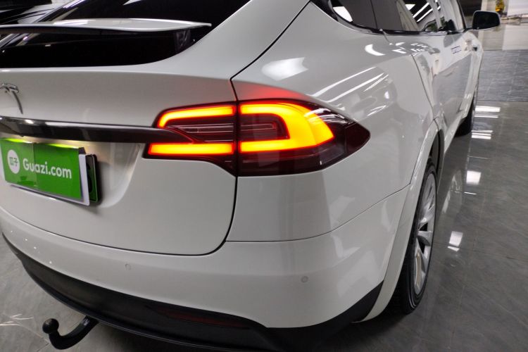 特斯拉 2017款 Model X 100D 长续航版车身外观9
