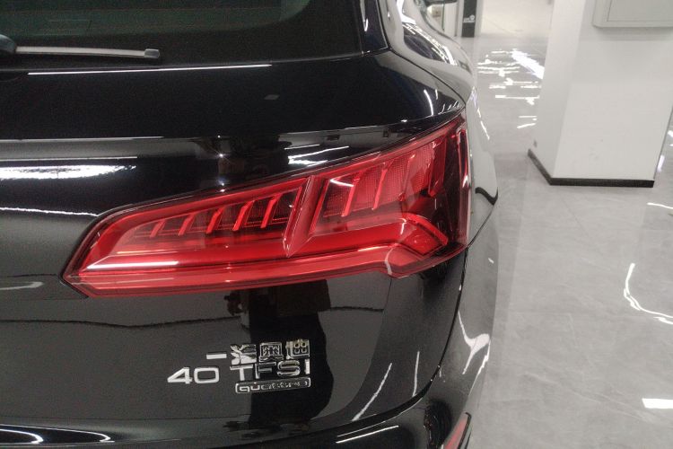 奥迪Q5L 2018款 40 TFSI 荣享进取型 国V车身外观9
