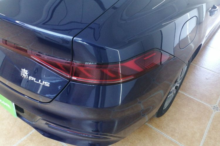 比亚迪 秦PLUS 2023款 冠军版 EV 420KM领先型车身外观9