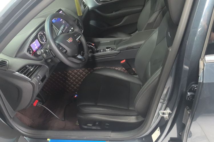 凯迪拉克CT5 2020款 改款 28T 豪华型中控内饰19