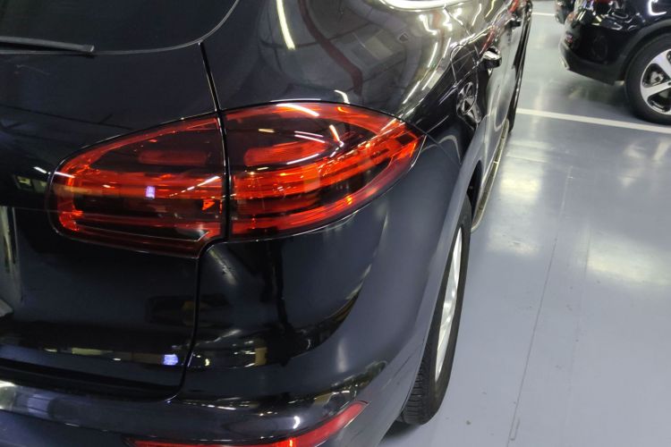 保时捷 2016款 Cayenne 3.0T车身外观9