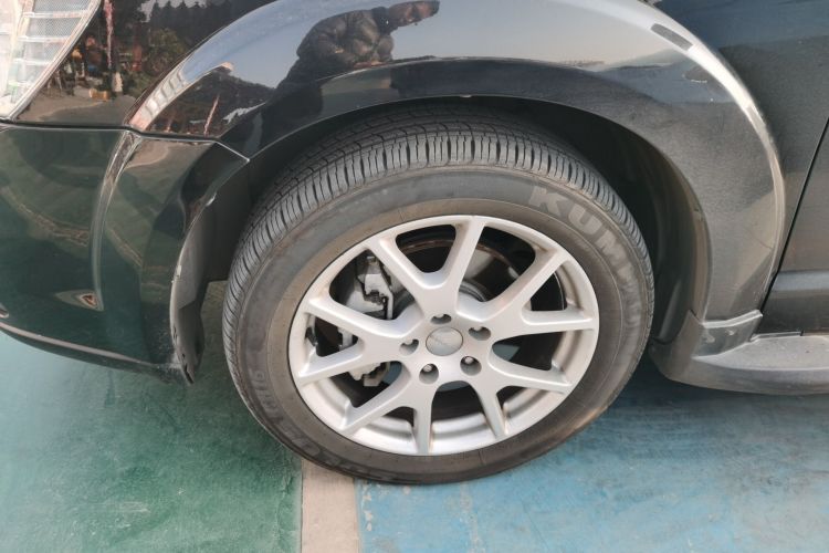 道奇 酷威 2015款 2.0TD 四驱尊尚版车身外观6007