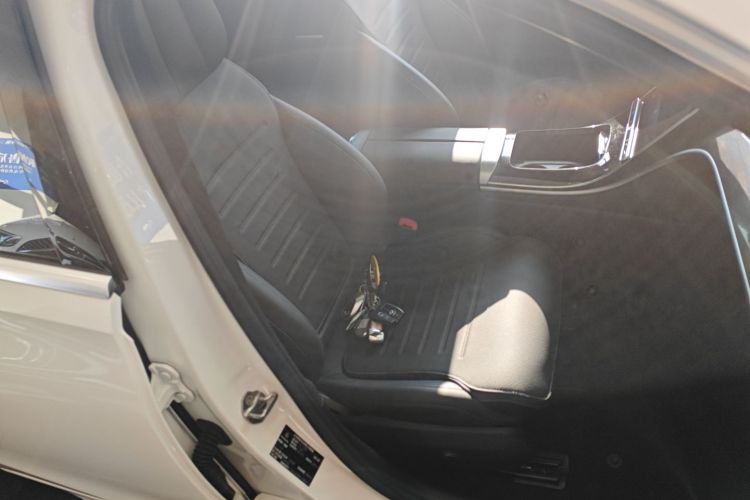 奔驰C级 2023款 C 260 L 运动版局部细节41