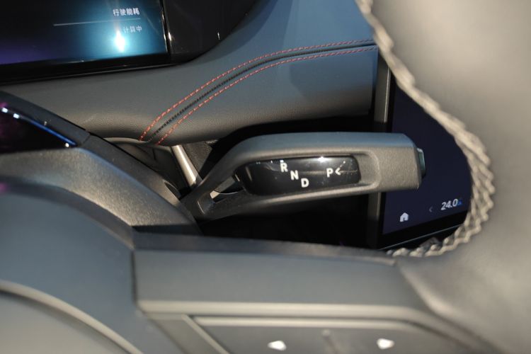 小米汽车 小米SU7 2024款 四驱超长续航高阶智驾Max版中控内饰18