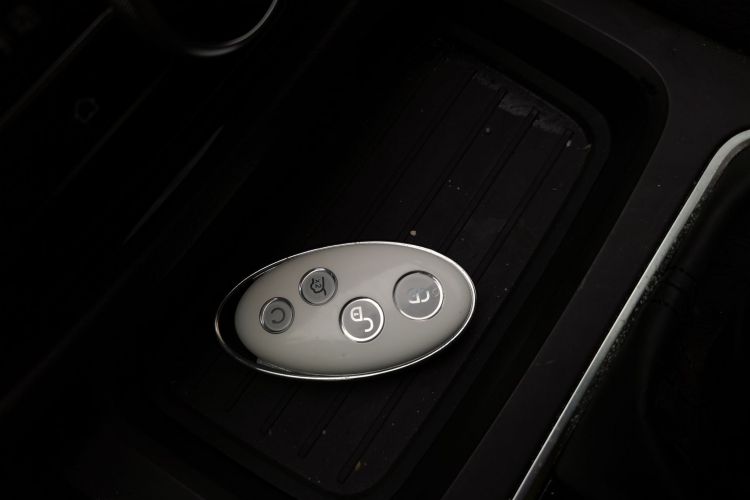 比亚迪 宋MAX 2017款 1.5T 自动智联尊贵型 7座中控内饰11