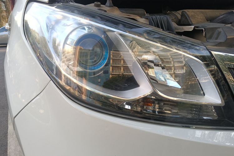 上汽大通MAXUS 大通G10 2014款 2.0T 自动精英版车身外观6002