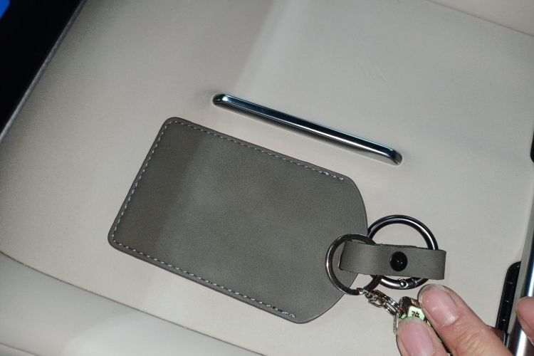 小米汽车 小米YU7 2025款 超长续航高性能四驱Max版中控内饰7001