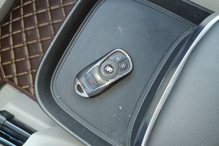 别克GL8 2022款 ES陆尊 653T 舒适型中控内饰7001